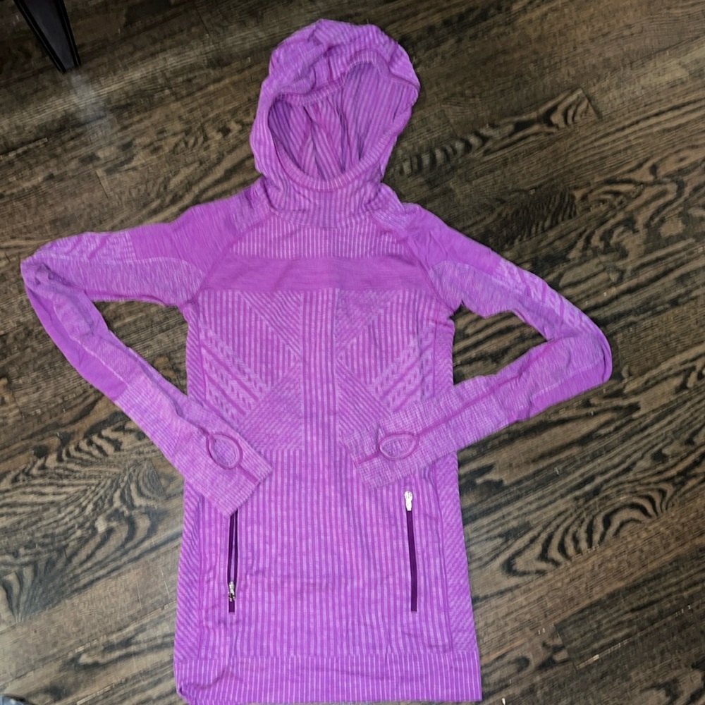 Lululemon long sleeve top